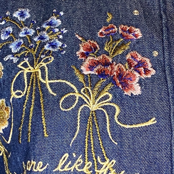 The Quacker Factory "Friends are Like Flowers..." Button-Down Blouse Small EUC - Picture 3 of 5